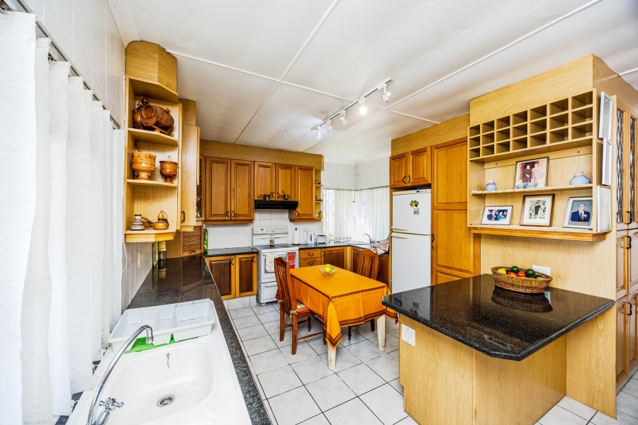 4 Bedroom Property for Sale in Berea Eastern Cape